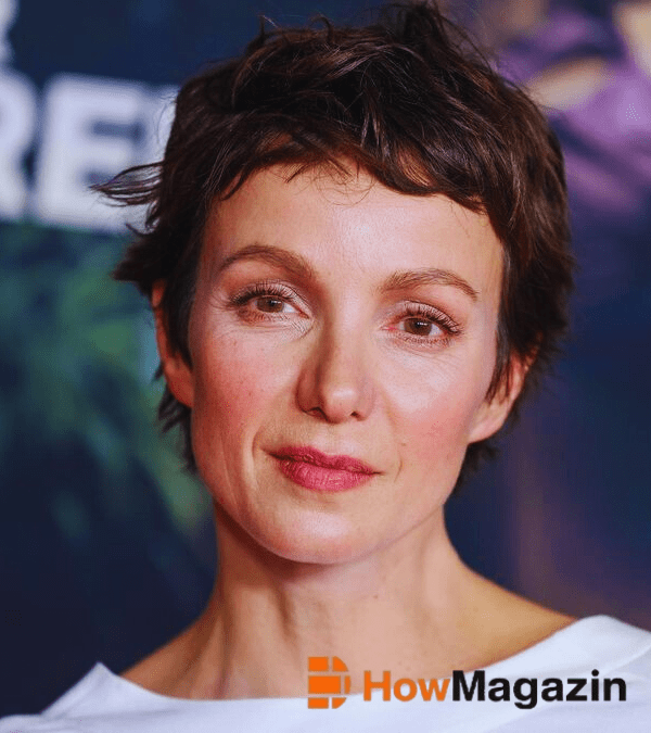 Julia Koschitz